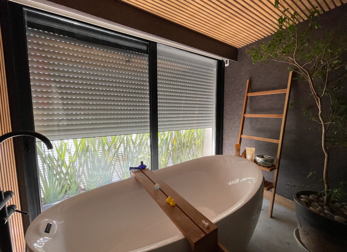 Persianas para exterior acústicas y térmicas